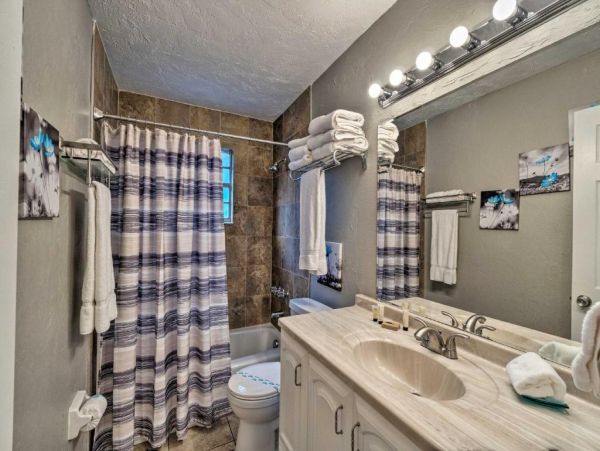 Sarasota Vacation Home Three Bedroom