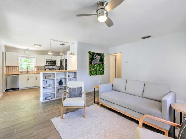 Sarasota Vacation Home Three Bedroom