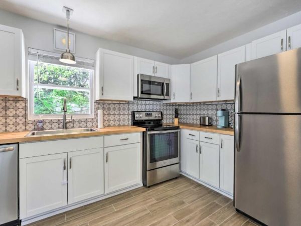 Sarasota Vacation Home Three Bedroom
