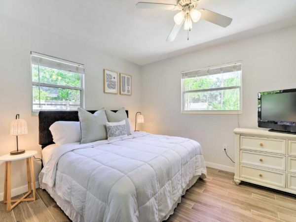 Sarasota Vacation Home Three Bedroom