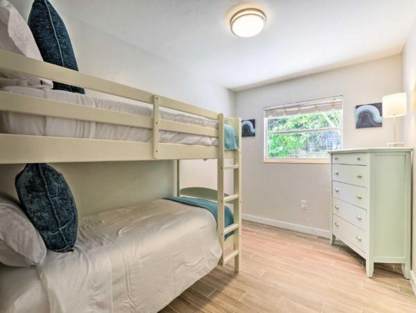 Sarasota Vacation Home Three Bedroom