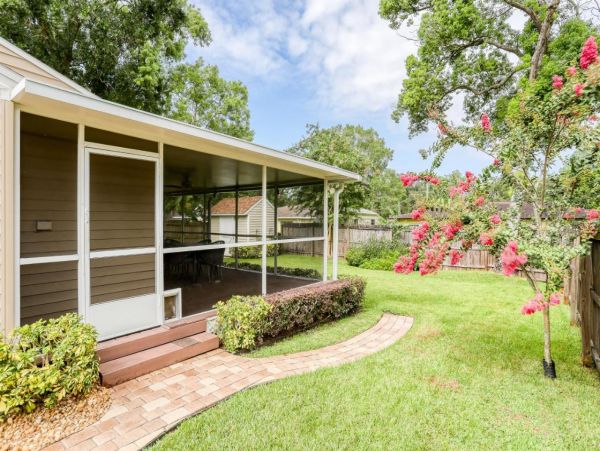 Beautiful Three Bedroom Home with Enclosed Yard