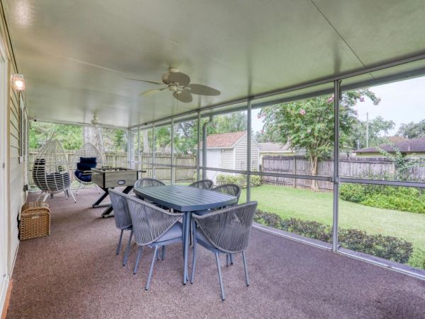 Beautiful Three Bedroom Home with Enclosed Yard