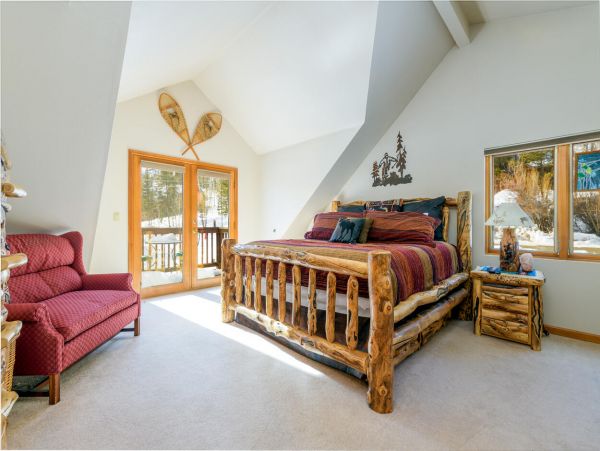 Beautiful Five Bedroom Cabin in Breckenridge Sleeps 11