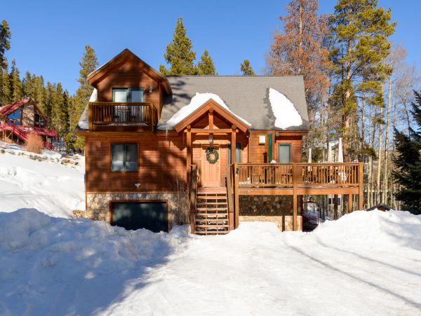 Beautiful Five Bedroom Cabin in Breckenridge Sleeps 11