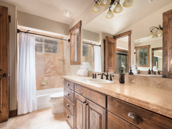 Park City Four Bedroom Vacation Home with Hot Tub & Mountain Views