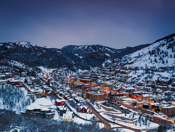 Park City Four Bedroom Vacation Home with Hot Tub & Mountain Views