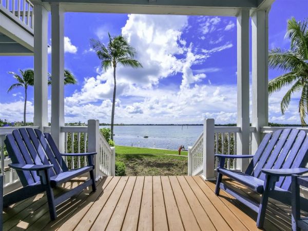 Three Bedroom Vacation Townhome with Amazing Gulf Views in Marathon