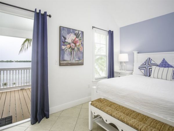 Three Bedroom Vacation Townhome with Amazing Gulf Views in Marathon