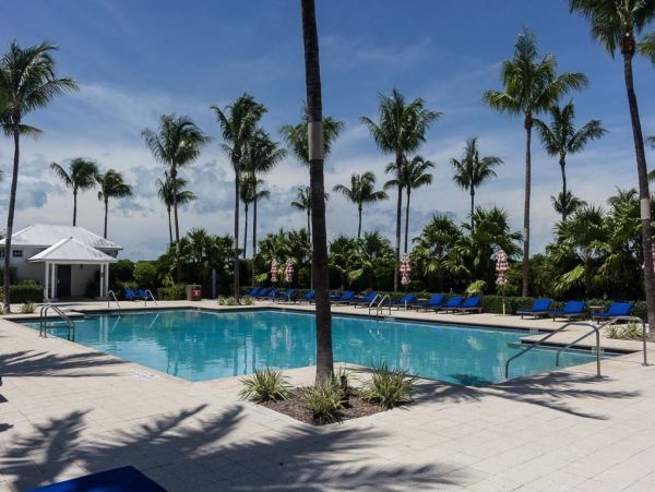 Three Bedroom Vacation Townhome with Amazing Gulf Views in Marathon