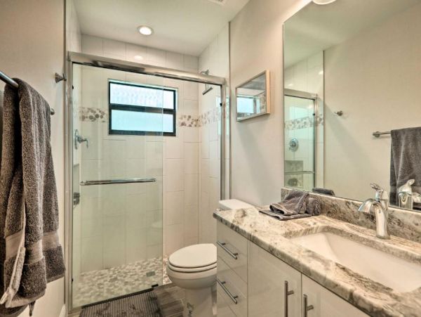 Cape Coral Vacation Home Four Bedroom Sleeps 13