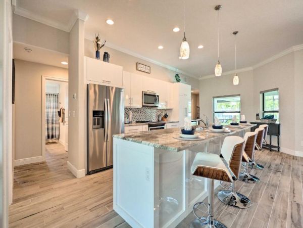 Cape Coral Vacation Home Four Bedroom Sleeps 13
