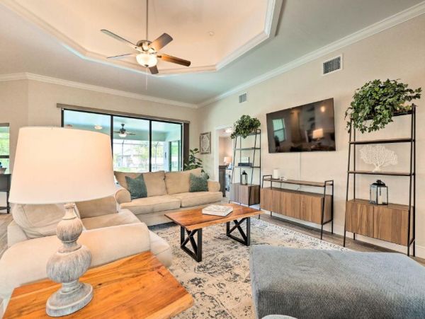 Cape Coral Vacation Home Four Bedroom Sleeps 13
