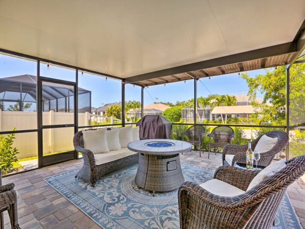 Cape Coral Vacation Home Four Bedroom Sleeps 13
