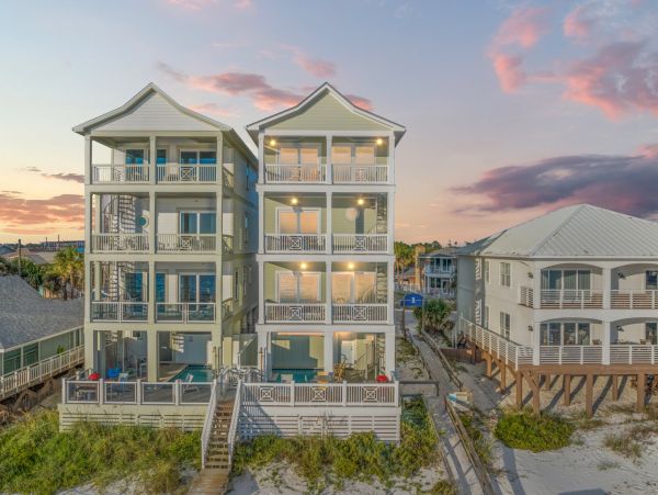 Luxurious Beachfront Home with 6 Bedrooms in Panama City Beach
