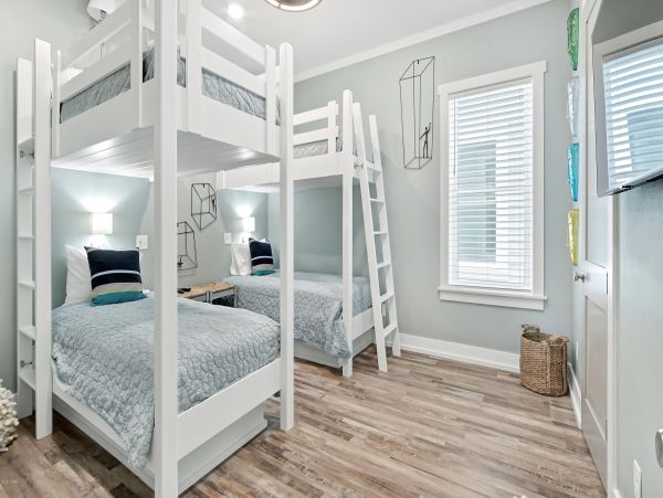 Luxury Panama City Vacation home Eight Bedroom On Beach