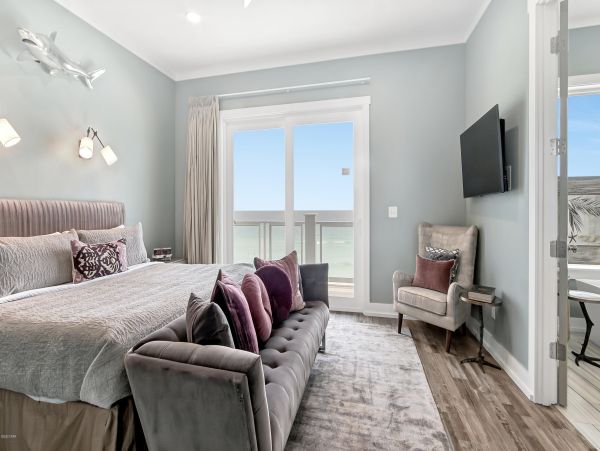 Luxury Panama City Vacation home Eight Bedroom On Beach