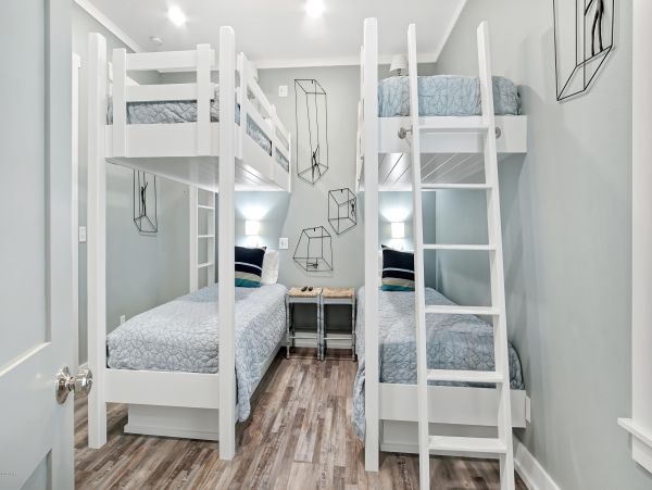 Luxury Panama City Vacation home Eight Bedroom On Beach