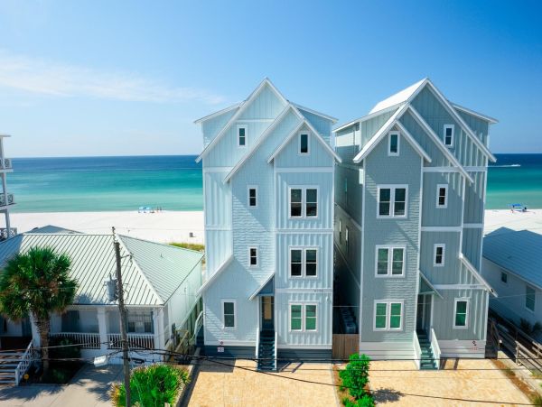 Luxury Panama City Vacation home Eight Bedroom On Beach