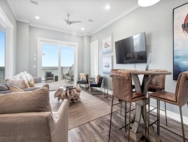 Luxury Panama City Vacation home Eight Bedroom On Beach