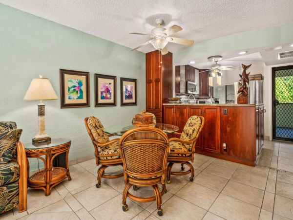 Charming Condo with Parcial Ocean View Sleeps 4