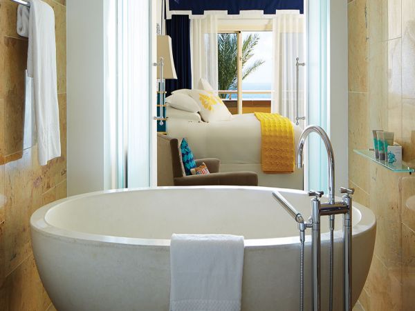 Palm Beach Vacation Suite with Great Resort Amenities