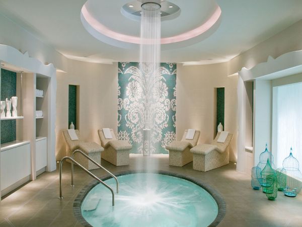 Palm Beach Vacation Suite with Great Resort Amenities