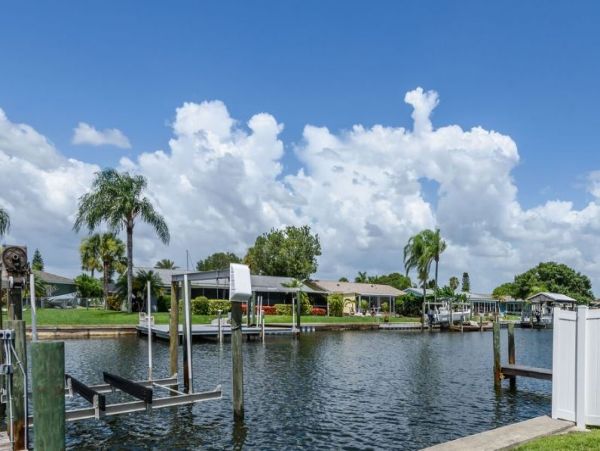 Apollo Beach Vacation Condo Two Bedroom