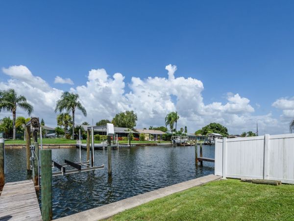 Apollo Beach Vacation Condo Two Bedroom