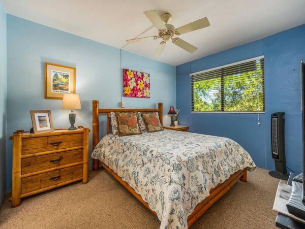 Kailua-Kona Two Bedroom Condo with Partial Ocean View