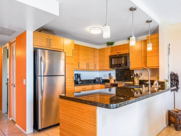 Kailua-Kona Two Bedroom Condo with Partial Ocean View