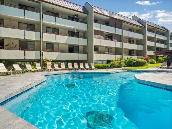 Kailua-Kona Two Bedroom Condo with Partial Ocean View