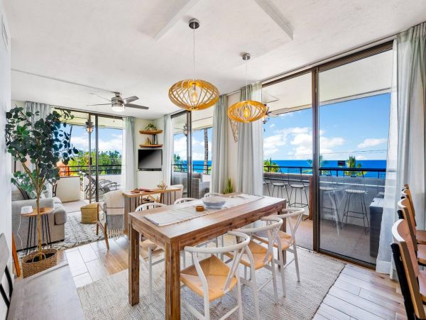 Two Bedroom Condo with Gorgeous Views Sleeps 4