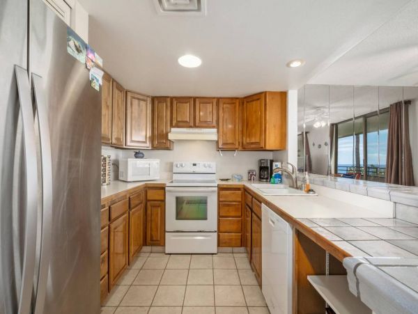 Two Bedroom Vacation Condo Sleeps Six Guests