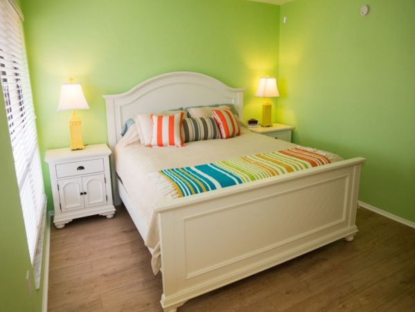 Charming Bradenton Beach Vacation Condo with Pool Sleeps 6