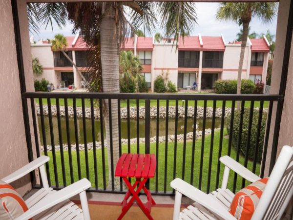 Charming Bradenton Beach Vacation Condo with Pool Sleeps 6