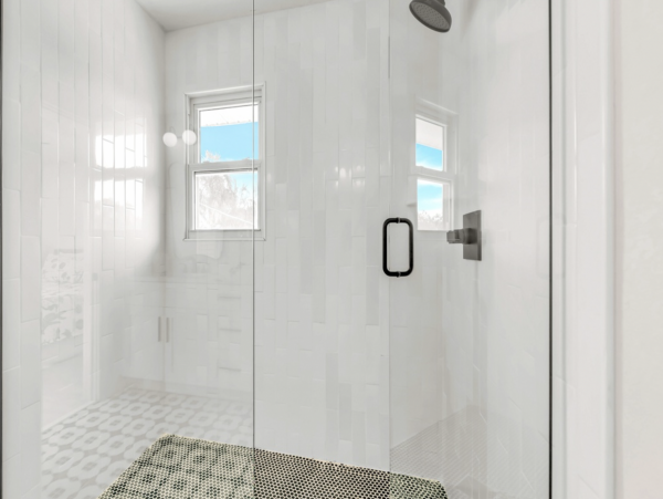 Walk to Beach Holmes Beach Vacation Home With 4 Bedrooms
