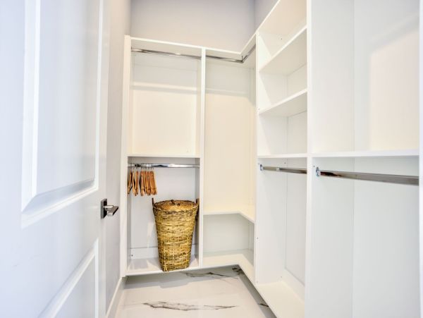 Luxurious Vacation Rental Near Vanderbilt Beach - Private Pool & Spa