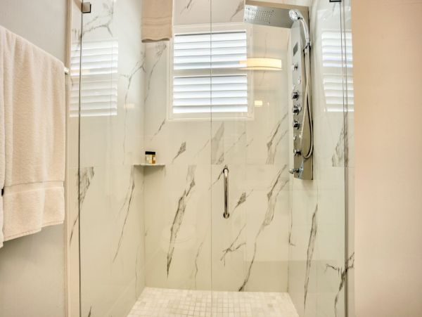 Luxurious Vacation Rental Near Vanderbilt Beach - Private Pool & Spa