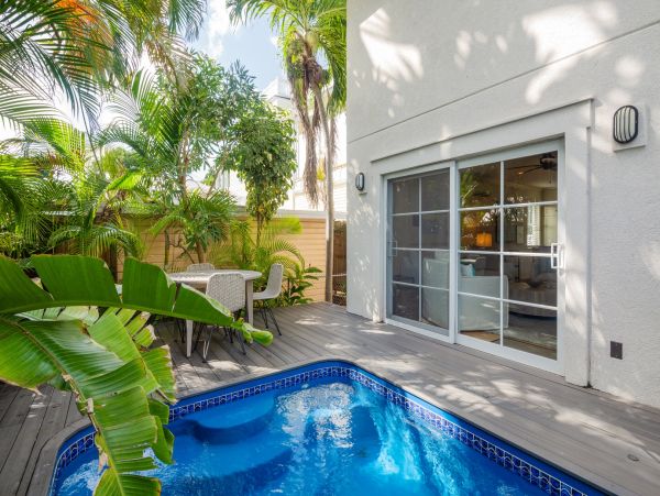Two Bedroom Vacation Pool Home in Key West