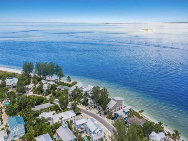 Anna Maria Island Vacation Home Four Bedroom Main House Guest House - additional view, photo 2