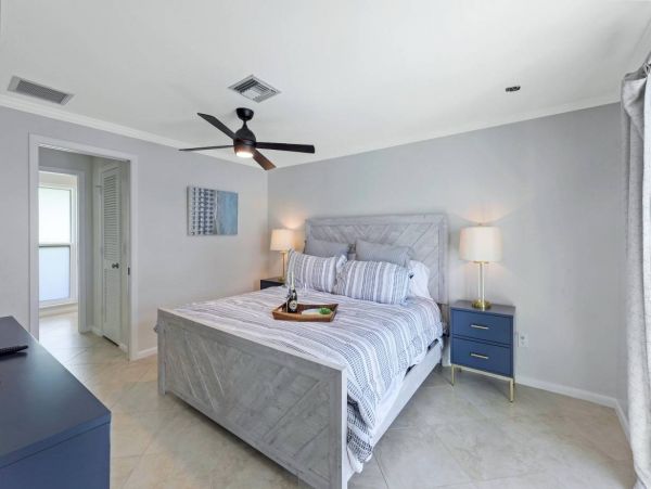 Marco Island 3 Bedroom Vacation Pool House Walk to Beach