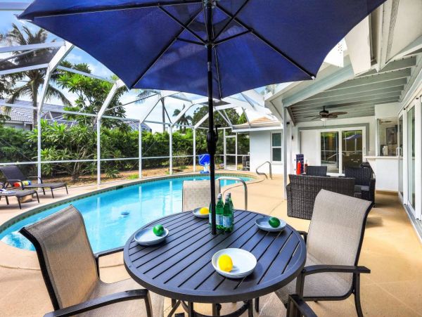 Marco Island 3 Bedroom Vacation Pool House Walk to Beach