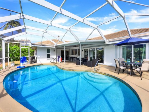 Marco Island 3 Bedroom Vacation Pool House Walk to Beach