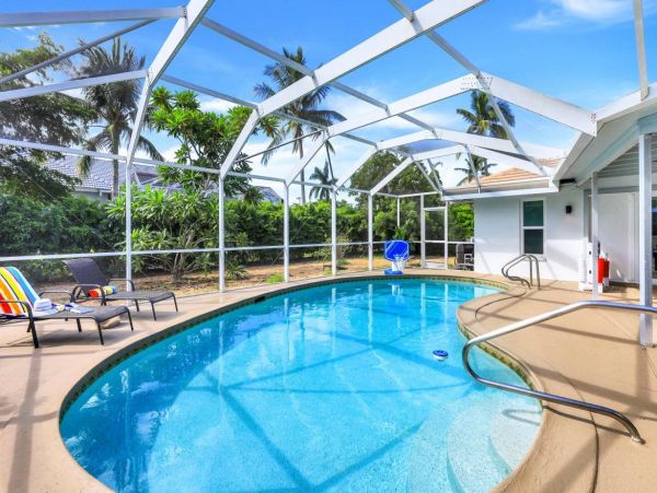 Marco Island 3 Bedroom Vacation Pool House Walk to Beach