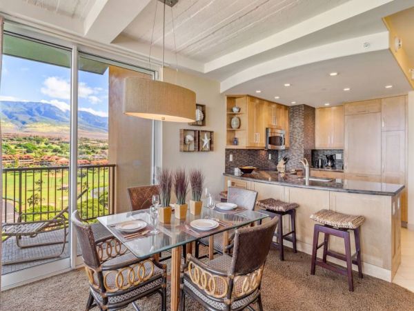 Oceanfront Kaanapali Vacation Condo One Bedroom