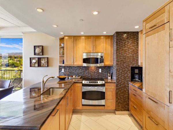Oceanfront Kaanapali Vacation Condo One Bedroom