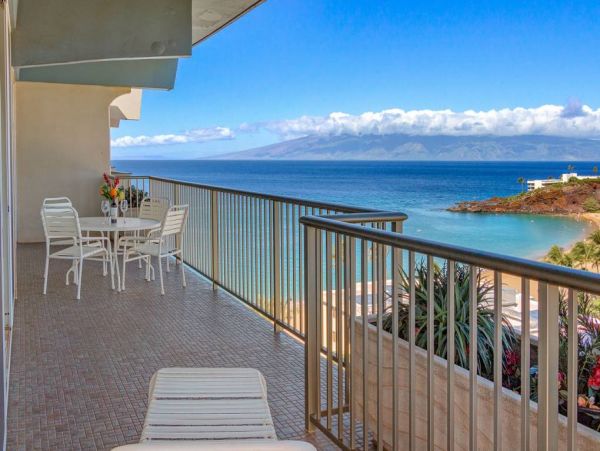 Oceanfront Kaanapali Vacation Condo One Bedroom