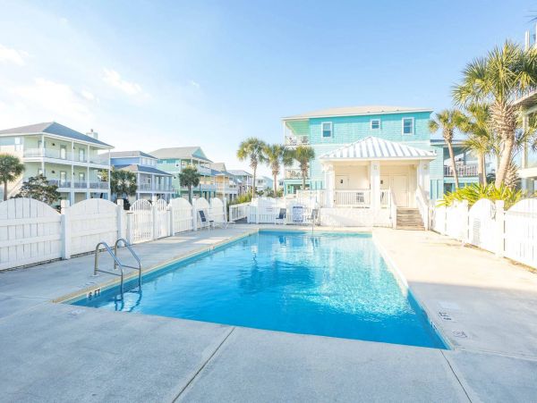 Gulf Views Pensacola Vacation Home Eight Bedrooms