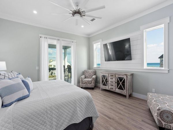 Gulf Views Pensacola Vacation Home Eight Bedrooms